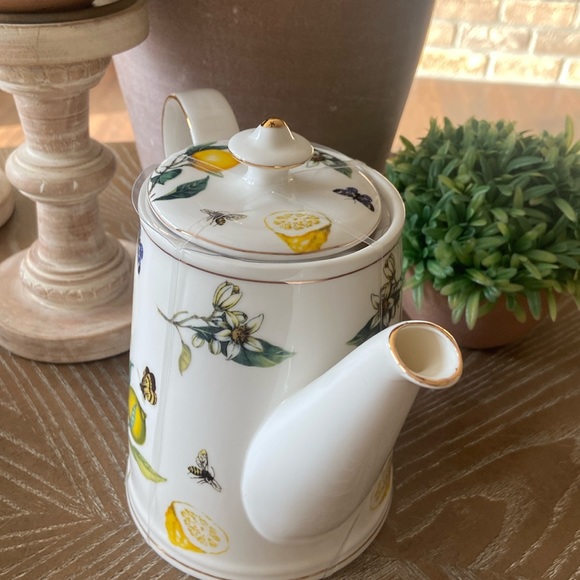 NEW! Cottage Lemon & Butterfly Honey Bee Porcelain Tea Pot - Picture 10 of 12
